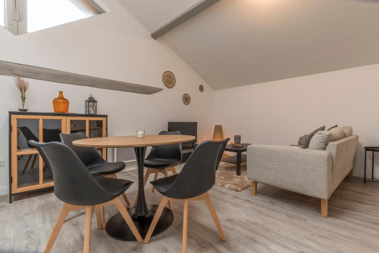 Atypique - 2 Avec Salles De Bains, Cuisine Equipee, Parking Gratuit Apartment *